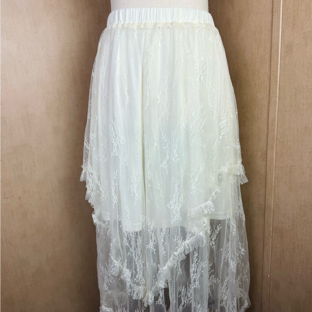 Elegant Cream Lace Skirt